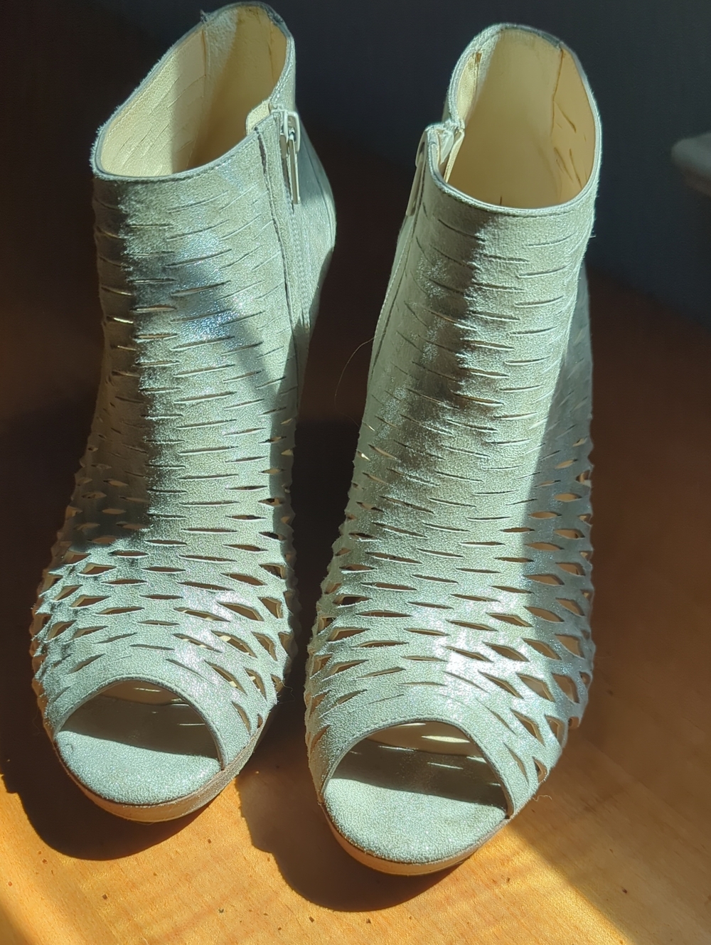 Paul Green Silver/Champagne Colored Heels